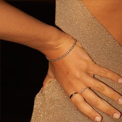 Dikkat Çeken Bileklikler